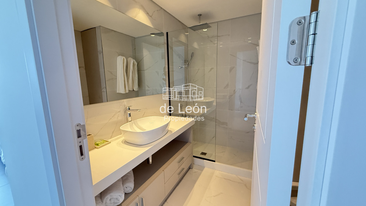 Apartamento ID.14972 - Departamento de 2 dormitorios en suite, excelente ubicación en Manantiales