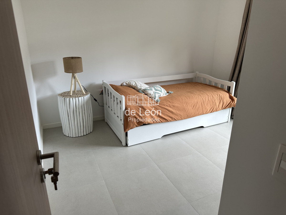 Apartamento ID.15185 - Excelente apartamento estilo casa de 3 dormitorios en La Barra