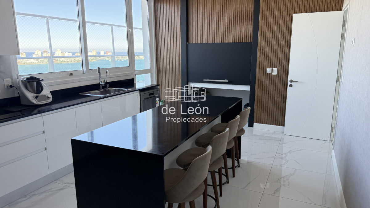 Apartamento ID.15275 - Departamento en alquiler Paramount Tower Punta del Este