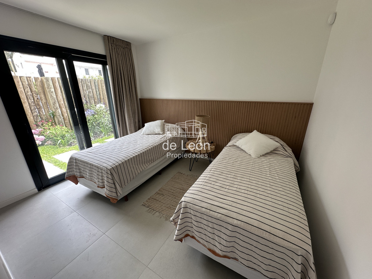 Apartamento ID.15185 - Excelente apartamento estilo casa de 3 dormitorios en La Barra