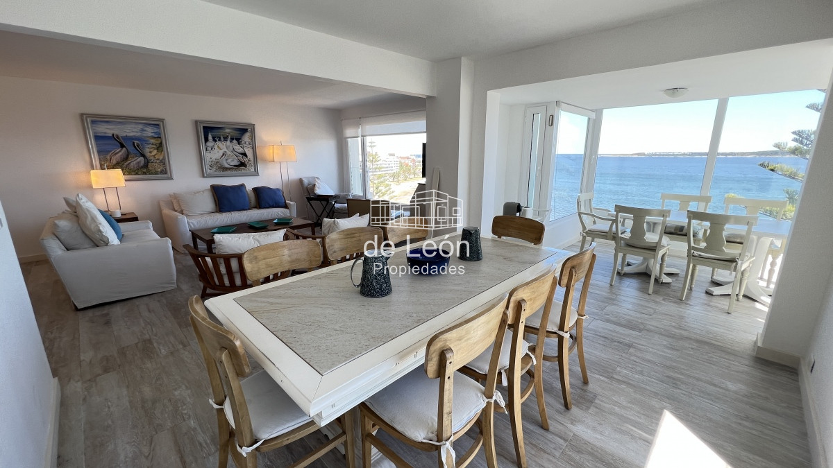 Apartamento ID.14950 - Excelente departamento de 4 dormitorios frente al mar en Playa Mansa, inmejorable vista, Punta del Este