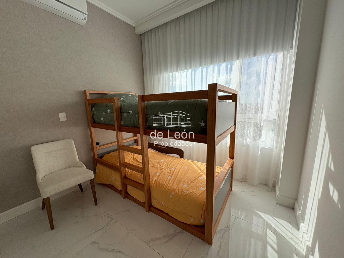 Apartamento ID.15275 - Departamento en alquiler Paramount Tower Punta del Este