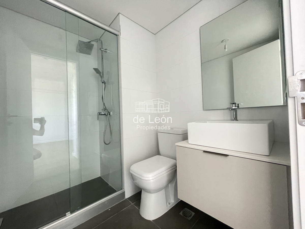 Apartamento ID.14999 - Se alquila anual apartamento de 1 dormitorio a estrenar sobre Shopping Atlántico
