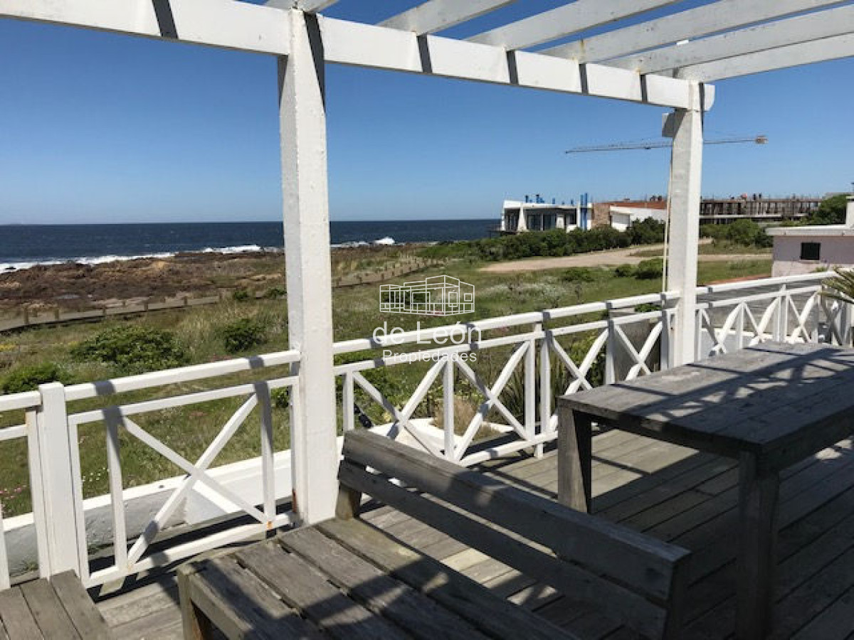 Apartamento ID.1097 - Departamento de 2 dormitorios y 2 baños con gran vista al mar