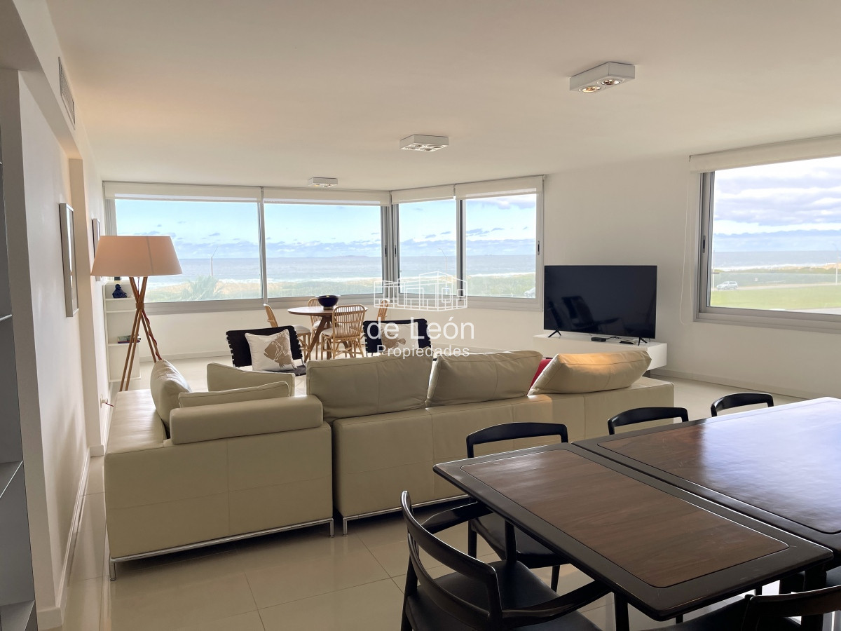 Apartamento ID.14933 - Espectacular departamento de 3 suites y dependencia en Tiburon 3, Playa Brava, Punta del Este
