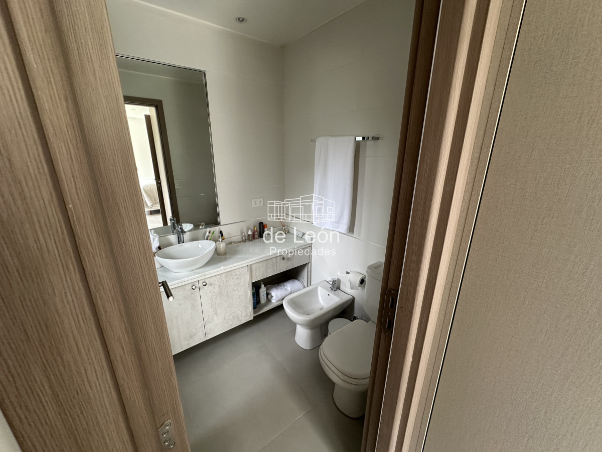 Apartamento ID.15185 - Excelente apartamento estilo casa de 3 dormitorios en La Barra
