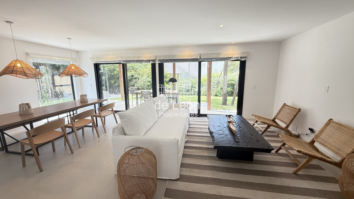 Apartamento ID.14801 - Casa en complejo La Barra, excelente oportunidad para invertir