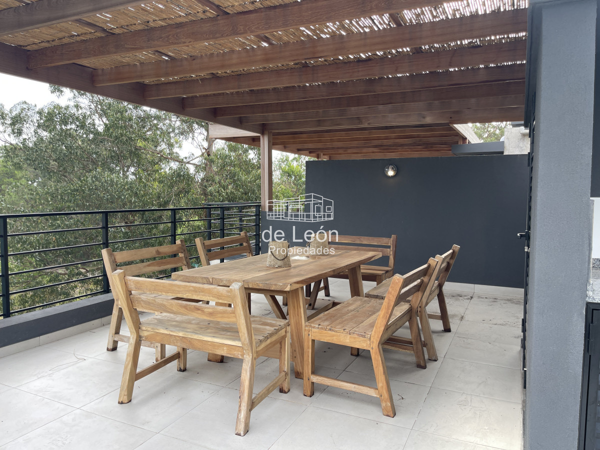 Apartamento ID.15044 - Departamento duplex en venta 3 dormitorios y 2 baños La Barra