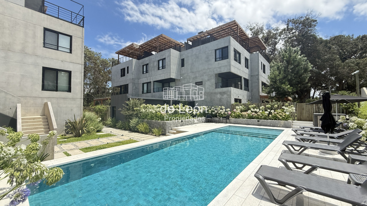 Apartamento ID.14801 - Casa en complejo La Barra, excelente oportunidad para invertir