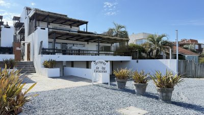 Departamento en La Barra, 3 dormitorios y dependencia de servicio