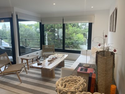 Departamento duplex en venta 3 dormitorios y 2 baños La Barra