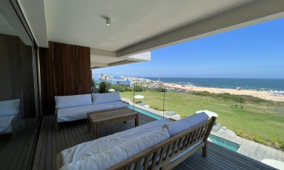 Departamento de 4 dormitorios en suite más servicio, sobre la playa, Manantiales