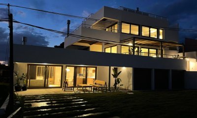 Se alquila cómodo y moderno departamento en La Barra, a pasos del mar