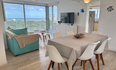 Excelente departamento con vista de 3 dormitorios 2 baños en venta, Punta del Este