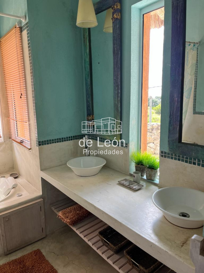 Casa ID.190 - Importante casa de 4 dormitorios en Montoya, La Barra 
