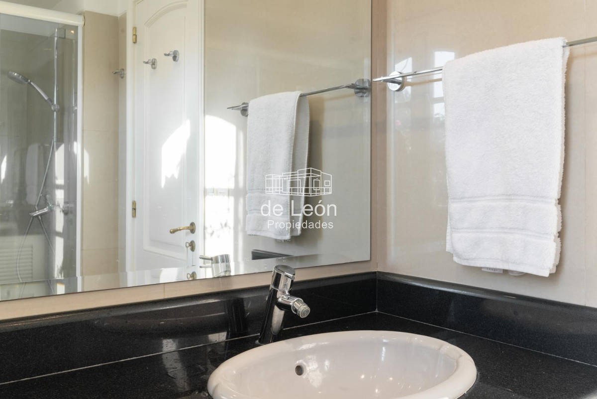 Casa ID.116 - Magnifica residencia en La Barra 