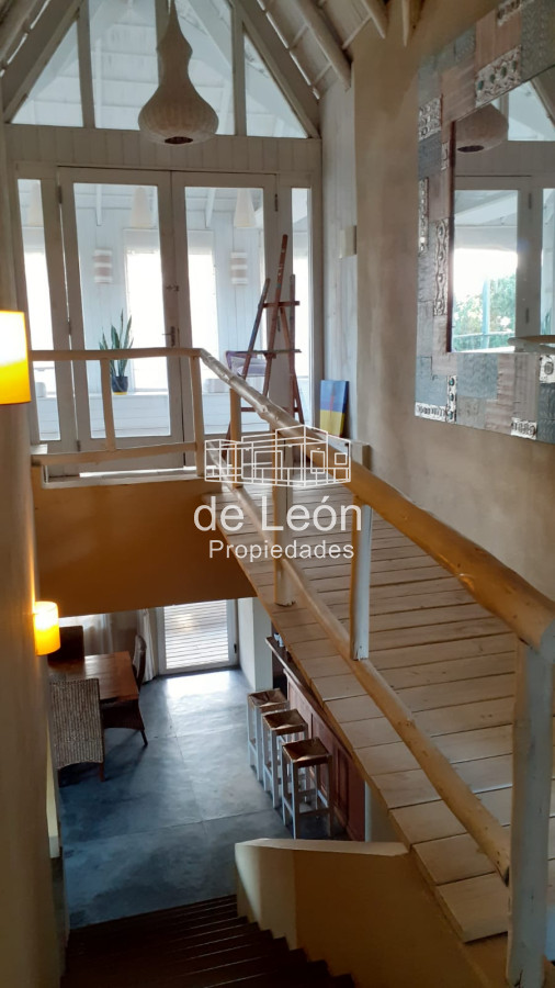 Casa ID.190 - Importante casa de 4 dormitorios en Montoya, La Barra 