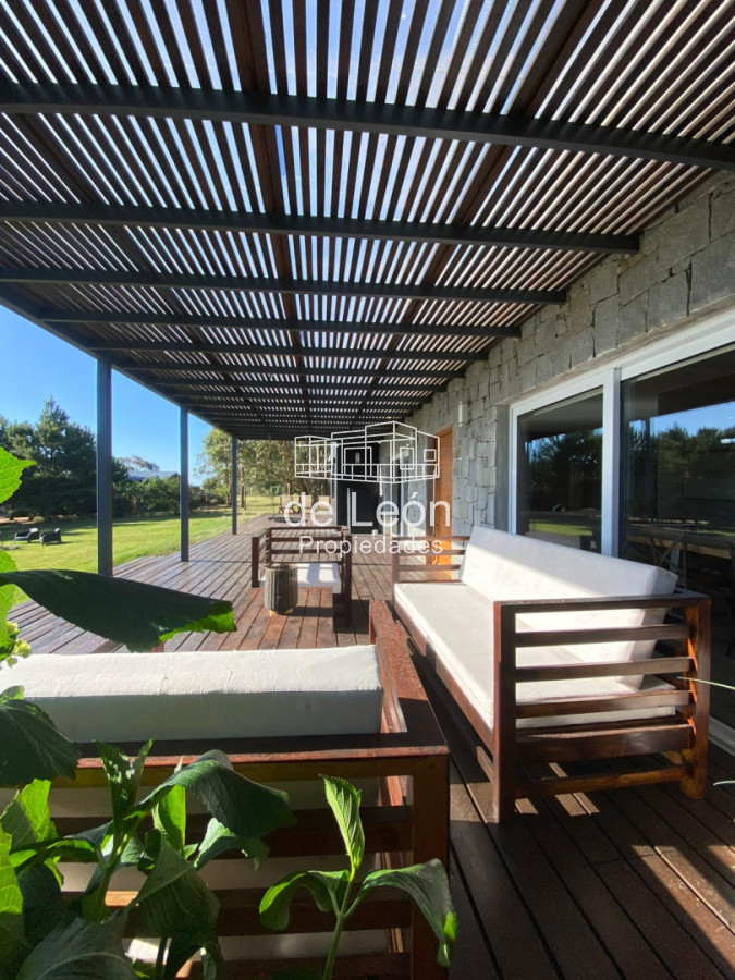 Casa ID.15327 - Casa moderna en Pueblo Mío de 4 suites + servicio