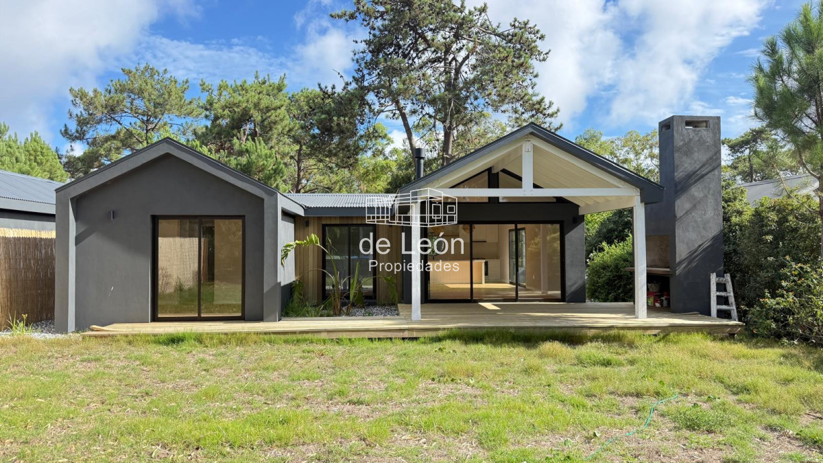 Casa ID.15205 - Casa en venta de 3 dormitorios y 2 baños