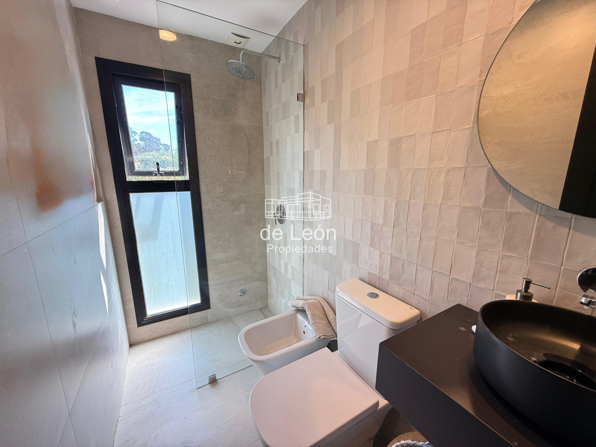 Casa ID.1108 - Casa de 3 dormitorios en alquiler en Montoya, La Barra