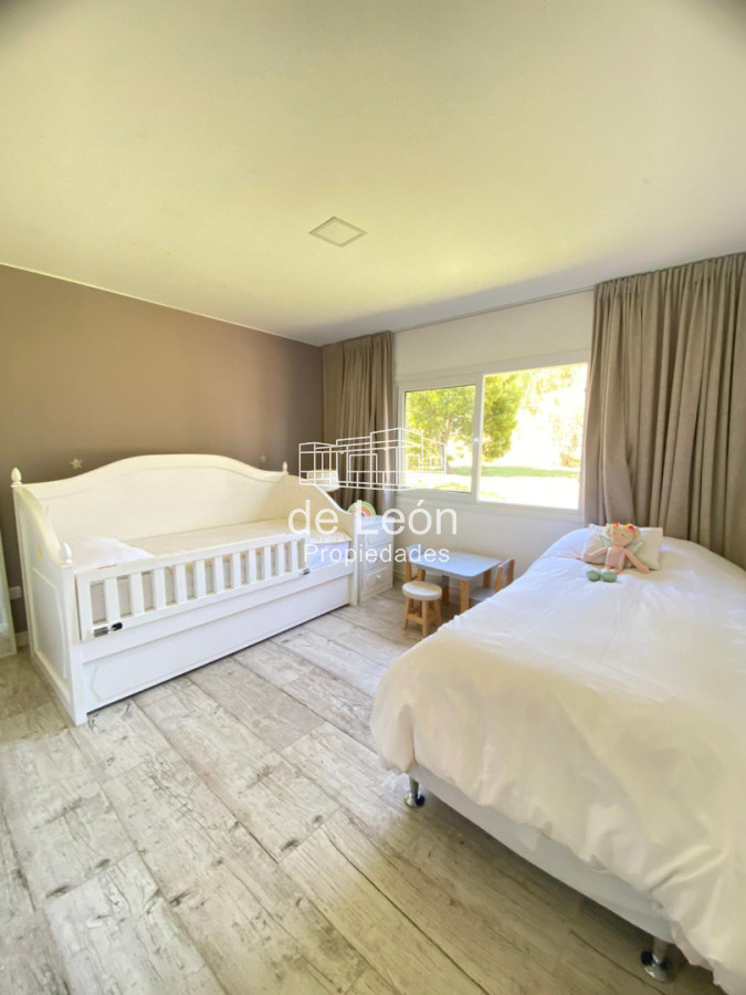 Casa ID.15327 - Casa moderna en Pueblo Mío de 4 suites + servicio