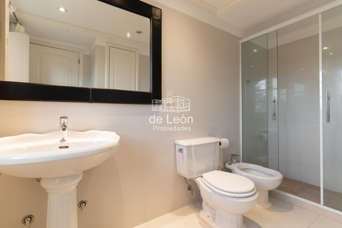 Casa ID.116 - Magnifica residencia en La Barra 