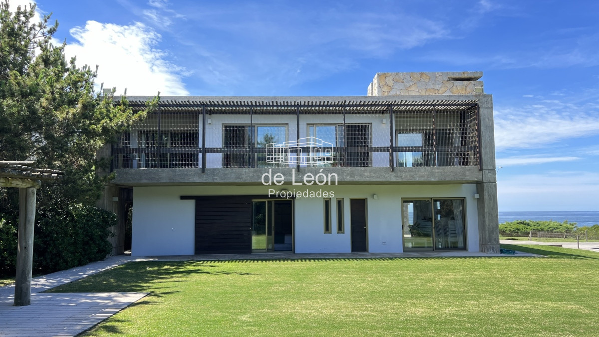 Casa ID.14983 - Majestuosa casa frente al mar en Montoya, La Barra