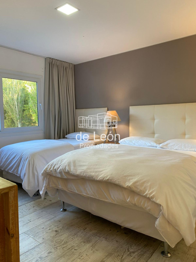 Casa ID.15327 - Casa moderna en Pueblo Mío de 4 suites + servicio