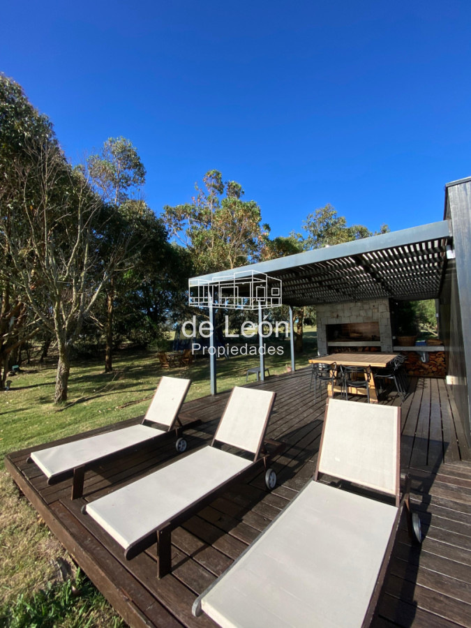 Casa ID.15327 - Casa moderna en Pueblo Mío de 4 suites + servicio