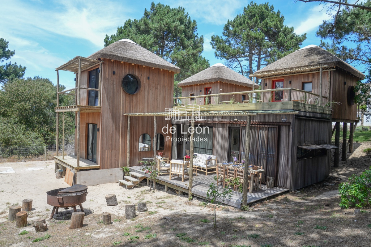 Casa de 4 dormitorios y 4 baños en Arenas de Jose Ignacio