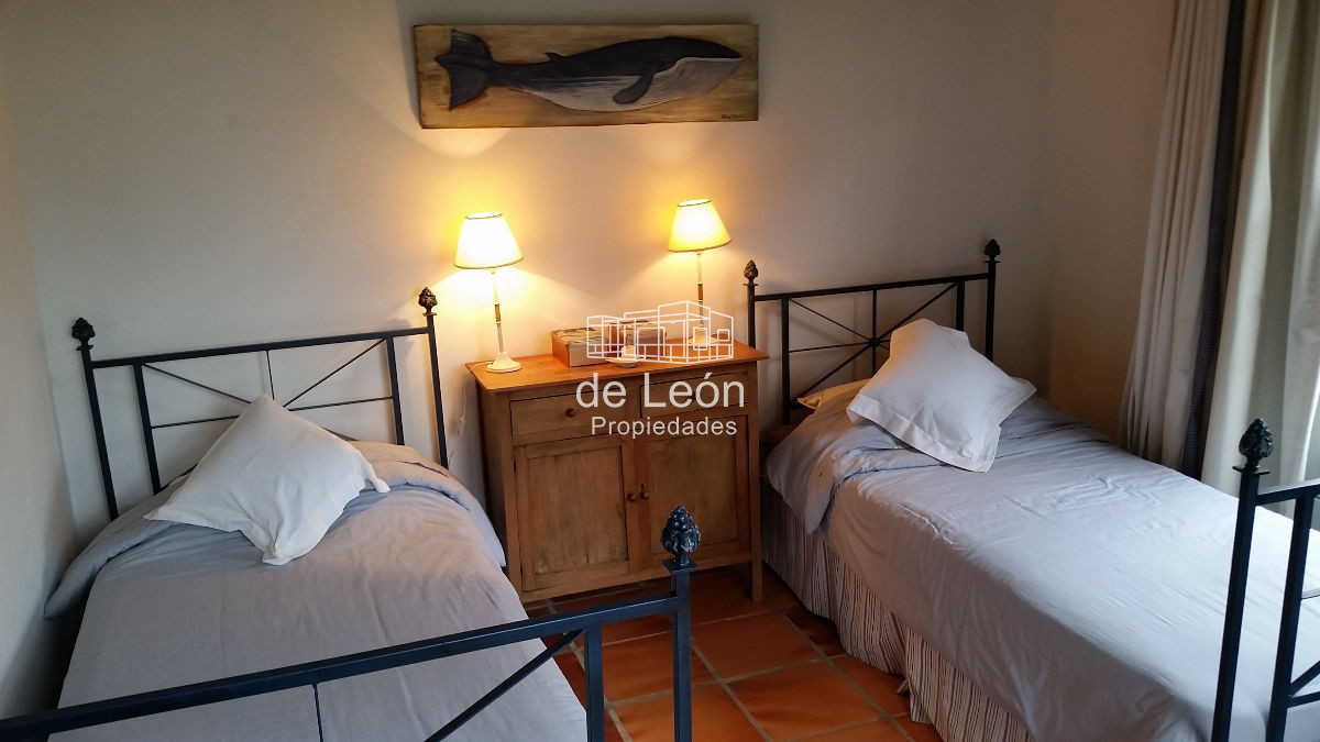 Casa ID.114 - Casa de 6 dormitorios en venta en Montoya, La Barra