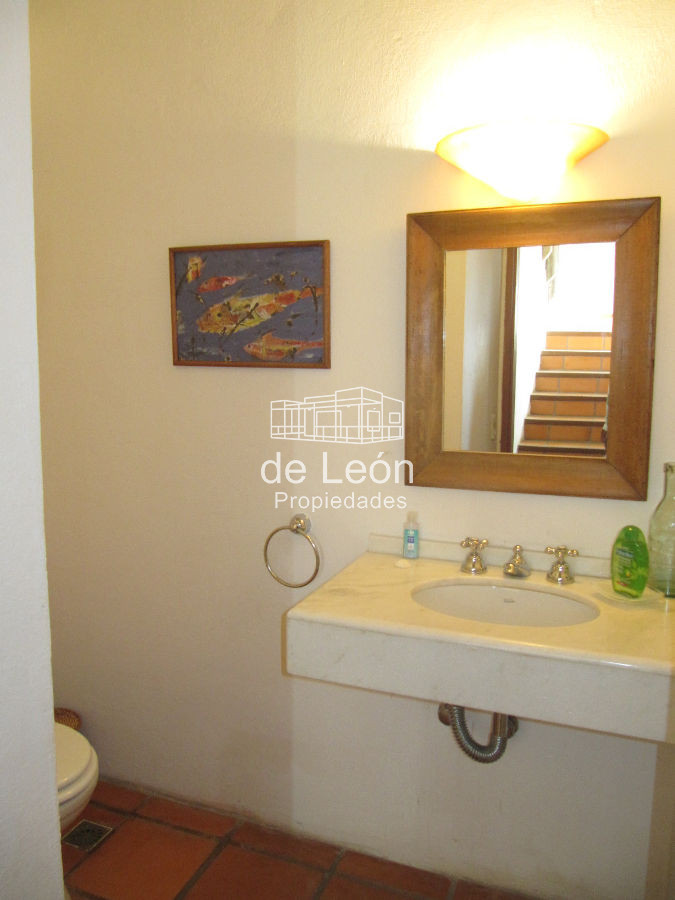 Casa ID.114 - Casa de 6 dormitorios en venta en Montoya, La Barra