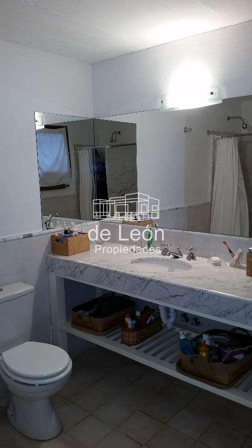 Casa ID.114 - Casa de 6 dormitorios en venta en Montoya, La Barra