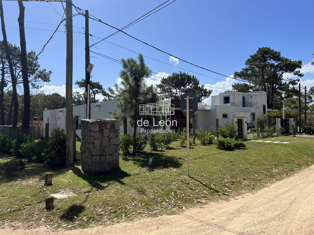 Casa ID.1484 - Espectacular casa a estrenar en La Barra