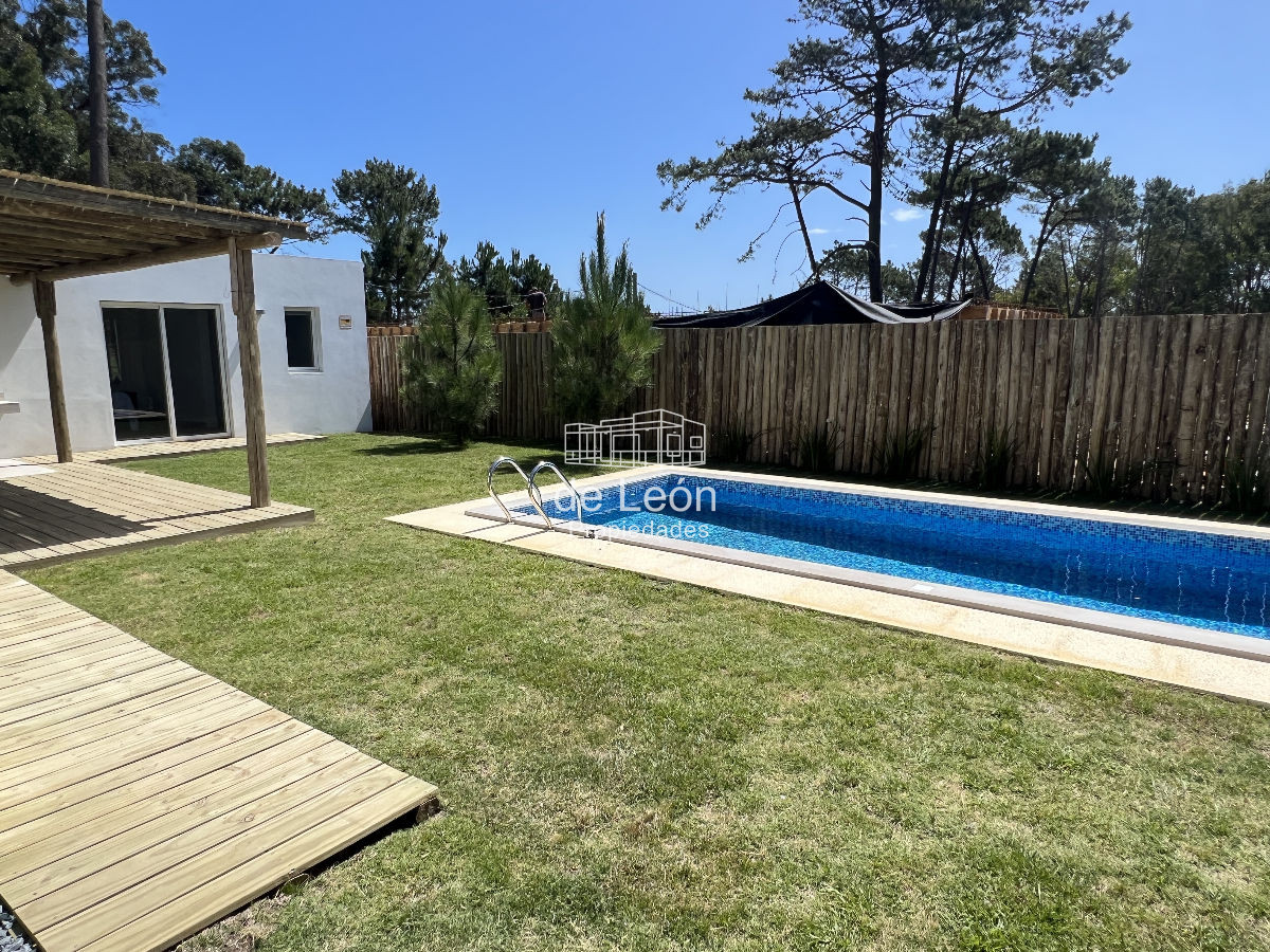 Casa ID.1484 - Espectacular casa a estrenar en La Barra