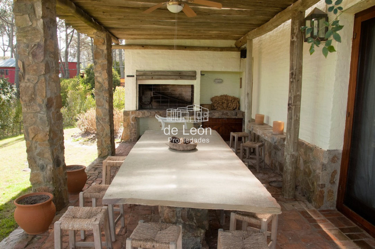 Casa ID.188 - Gran casa de 5 dormitorios en Montoya