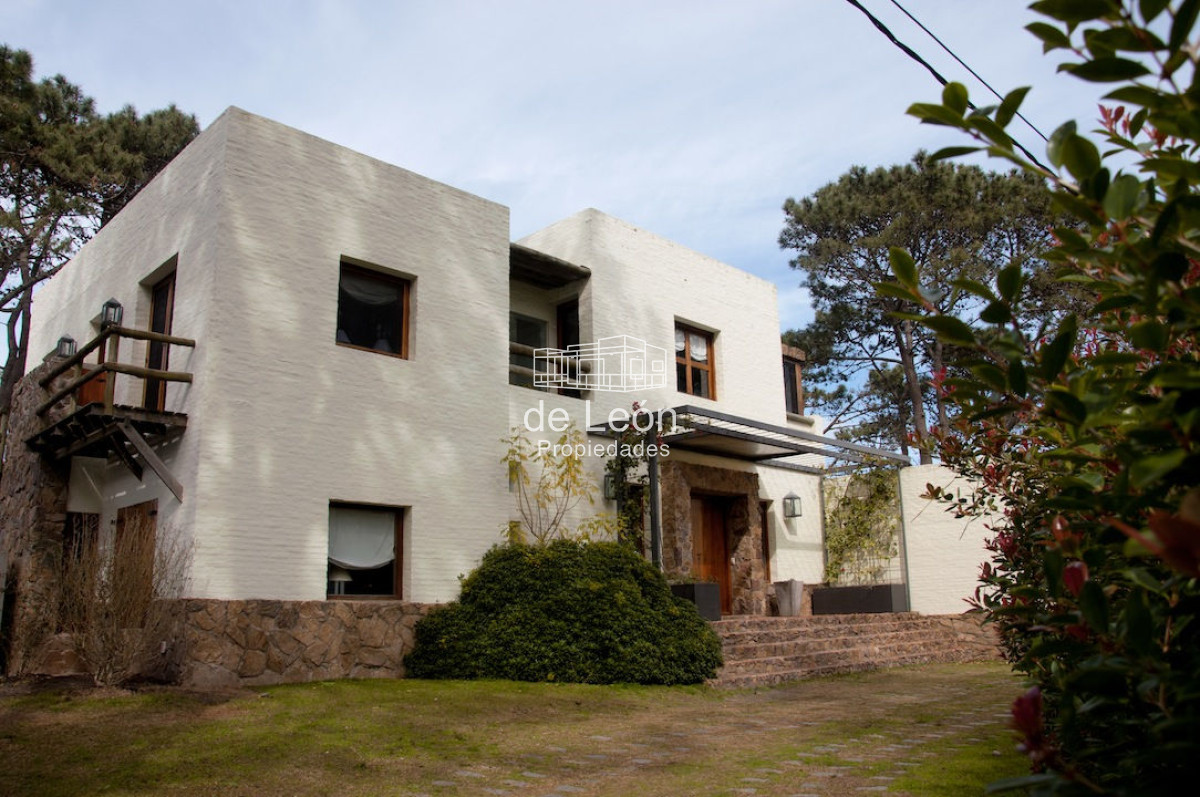 Casa ID.188 - Gran casa de 5 dormitorios en Montoya