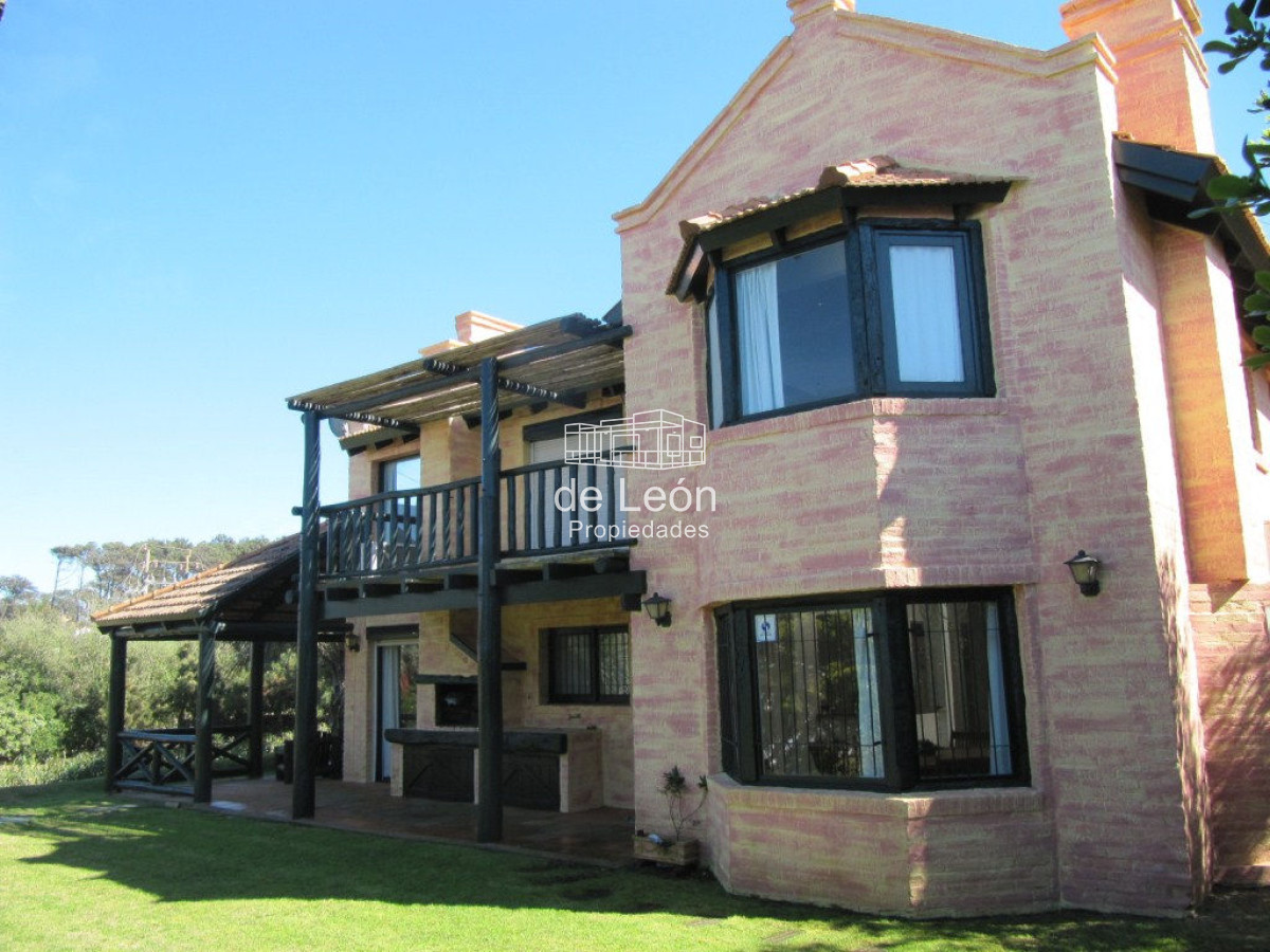 Casa ID.20 - Casa en La Barra, Montoya