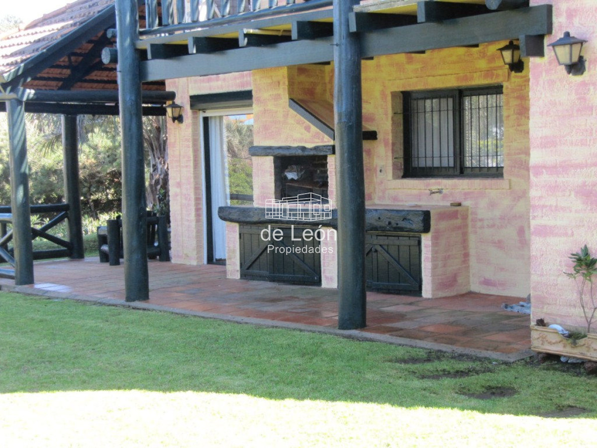 Casa ID.20 - Casa en La Barra, Montoya