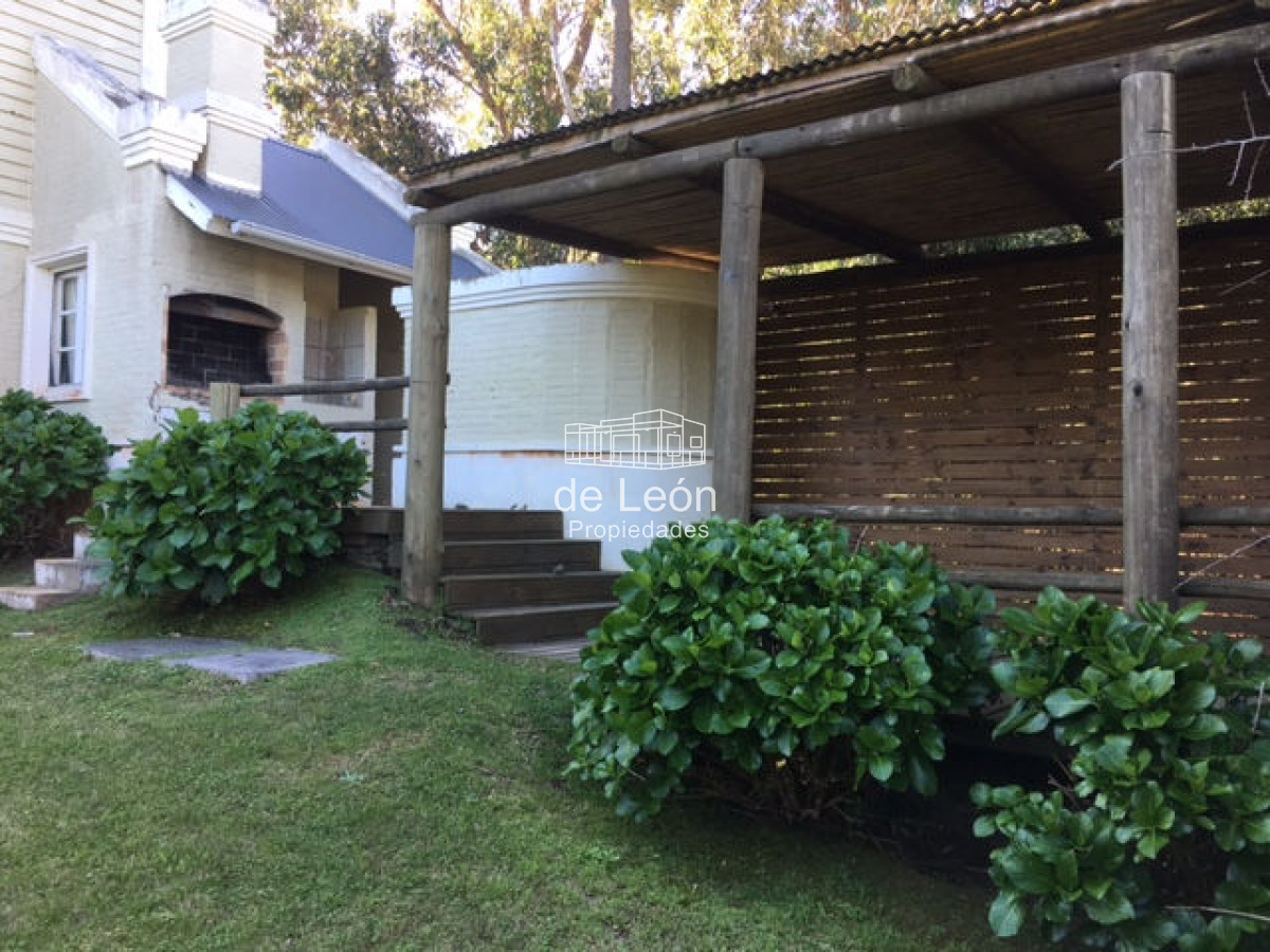 Casa ID.227 - Casa de 4 dormitorios en La Barra