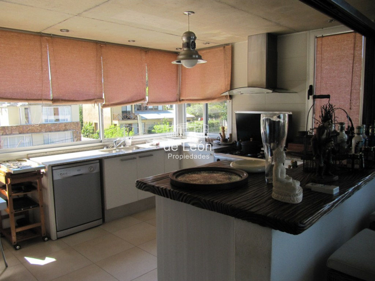 Casa ID.534 - Excelente casa moderna en venta en Montoya