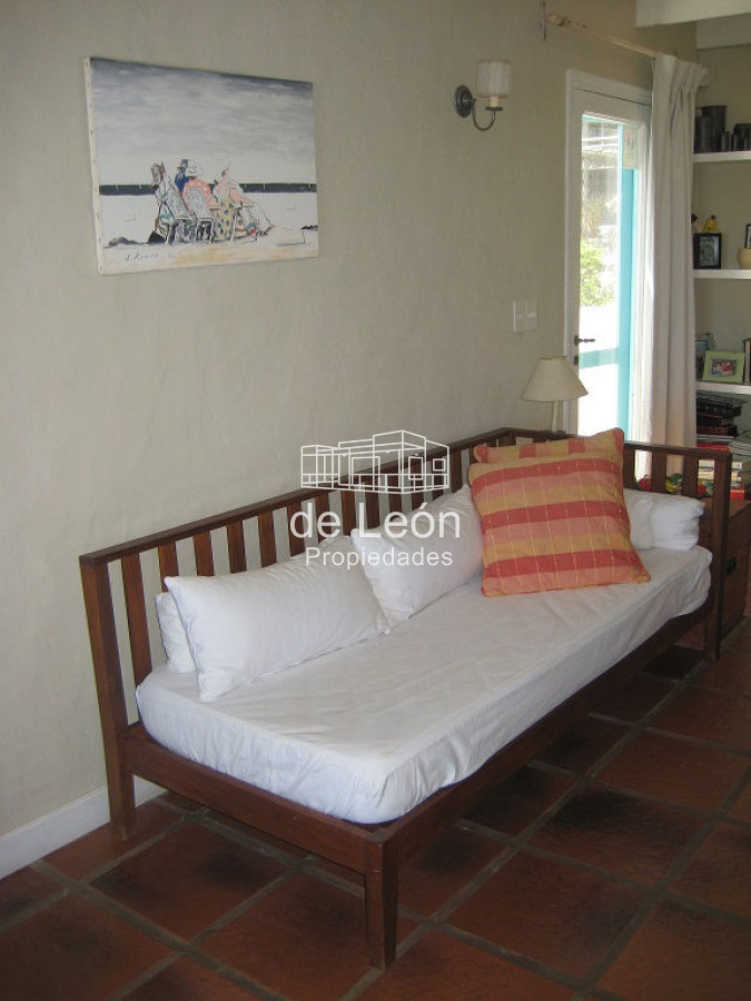 Casa ID.665 - Gran casa en La Barra, a pasos de la Posta del Cangrejo