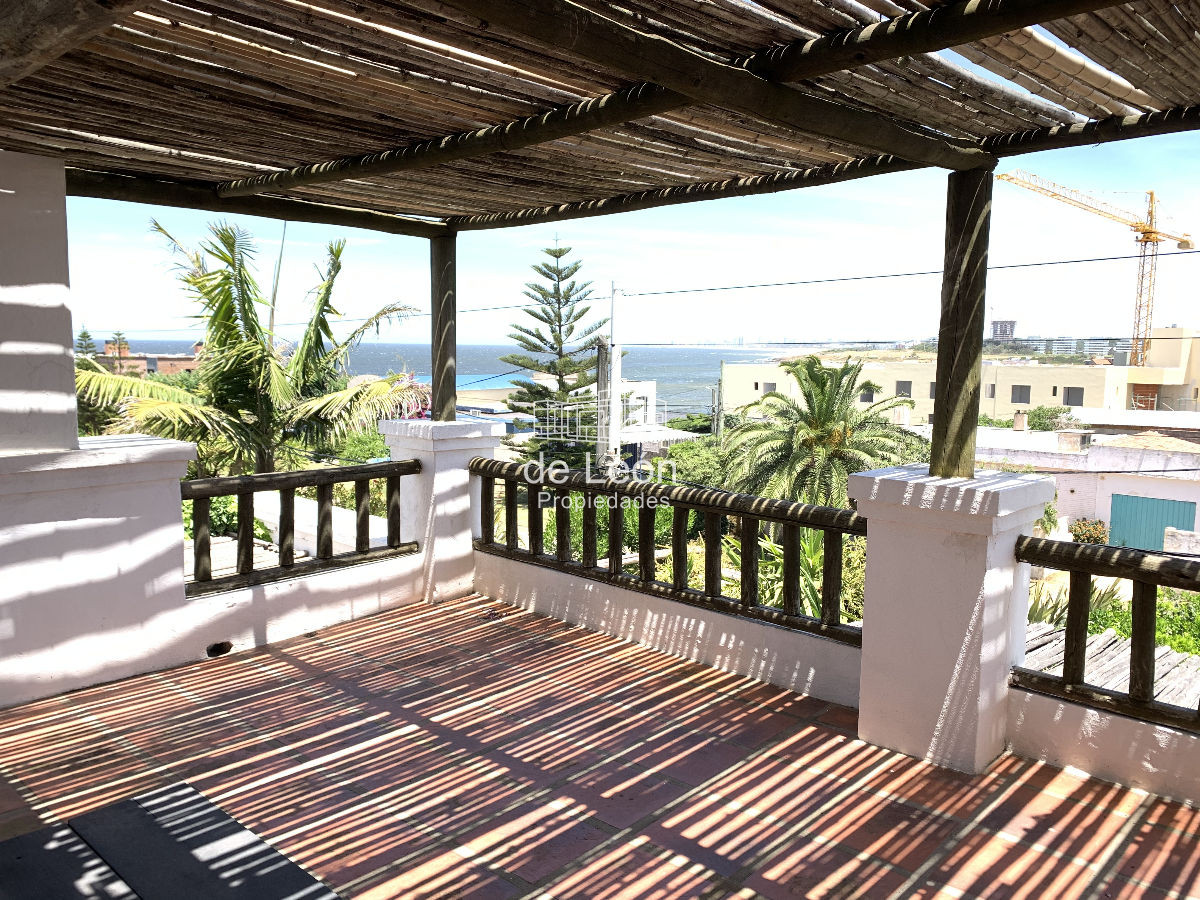 Casa ID.665 - Gran casa en La Barra, a pasos de la Posta del Cangrejo