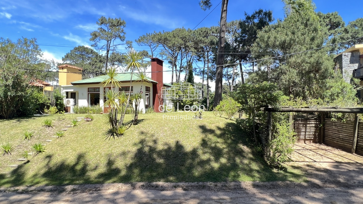 Casa de 5 dormitorios y 5 baños en Motnoya, La Barra