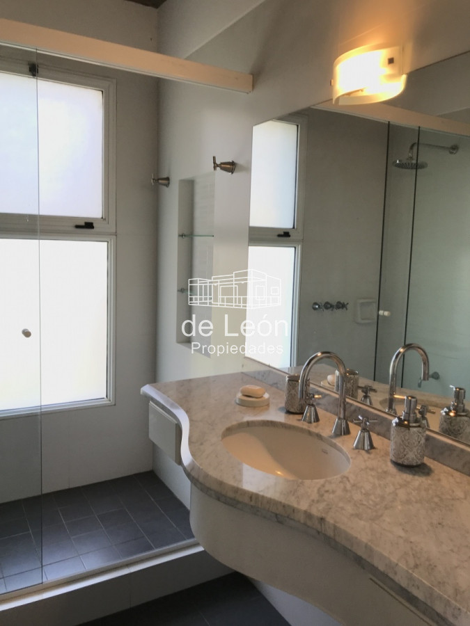 Casa ID.96 - Casa en Montoya de 3 dormitorios en suite y servicio, La Barra