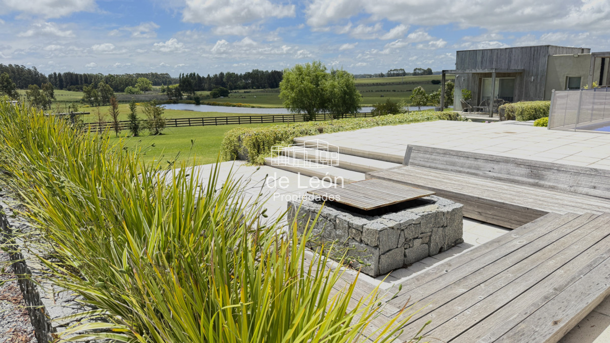 Casa ID.15338 - Casa de 5 dormitorios más servicio en Pueblo Mío, Manantiales