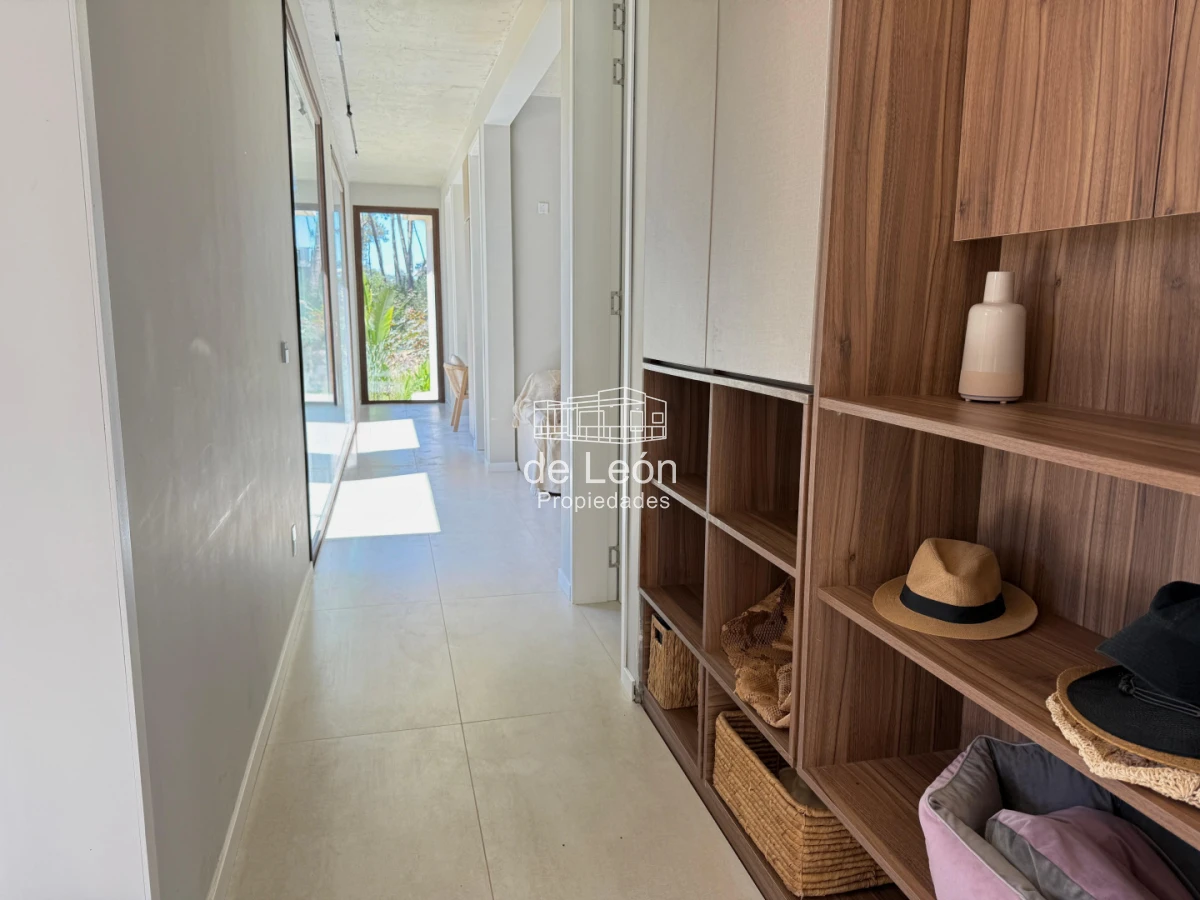 Casa ID.15324 - Espectacular casa de 4 dormitorios y servicio en barrio privado Reserva Montoya, La Barra