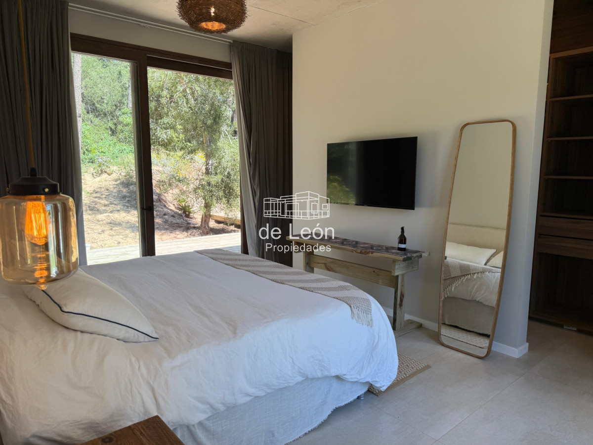 Casa ID.15324 - Espectacular casa de 4 dormitorios y servicio en barrio privado Reserva Montoya, La Barra