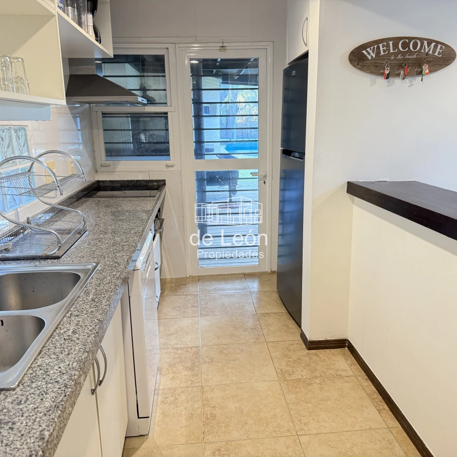 Casa ID.100 - Excelente casa en Montoya La Barra, 4 dormitorios + dependencia + piscina