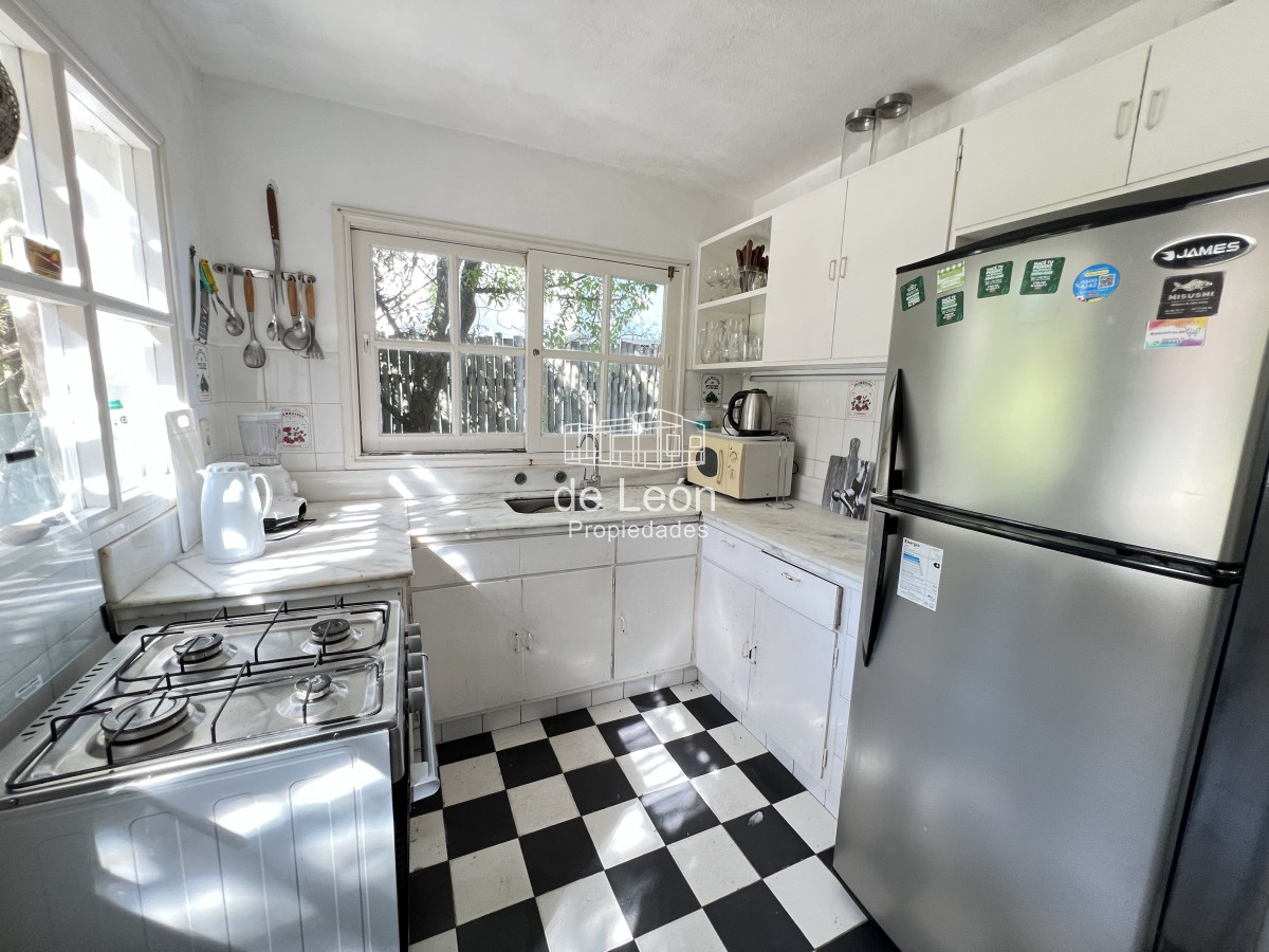 Casa ID.14916 - Casa en Montoya con excelente vista al mar, de 4 dormitorios más servicio 